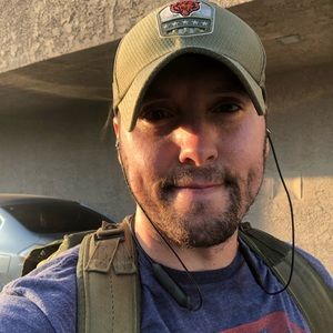 Meet your Posher, Dustin